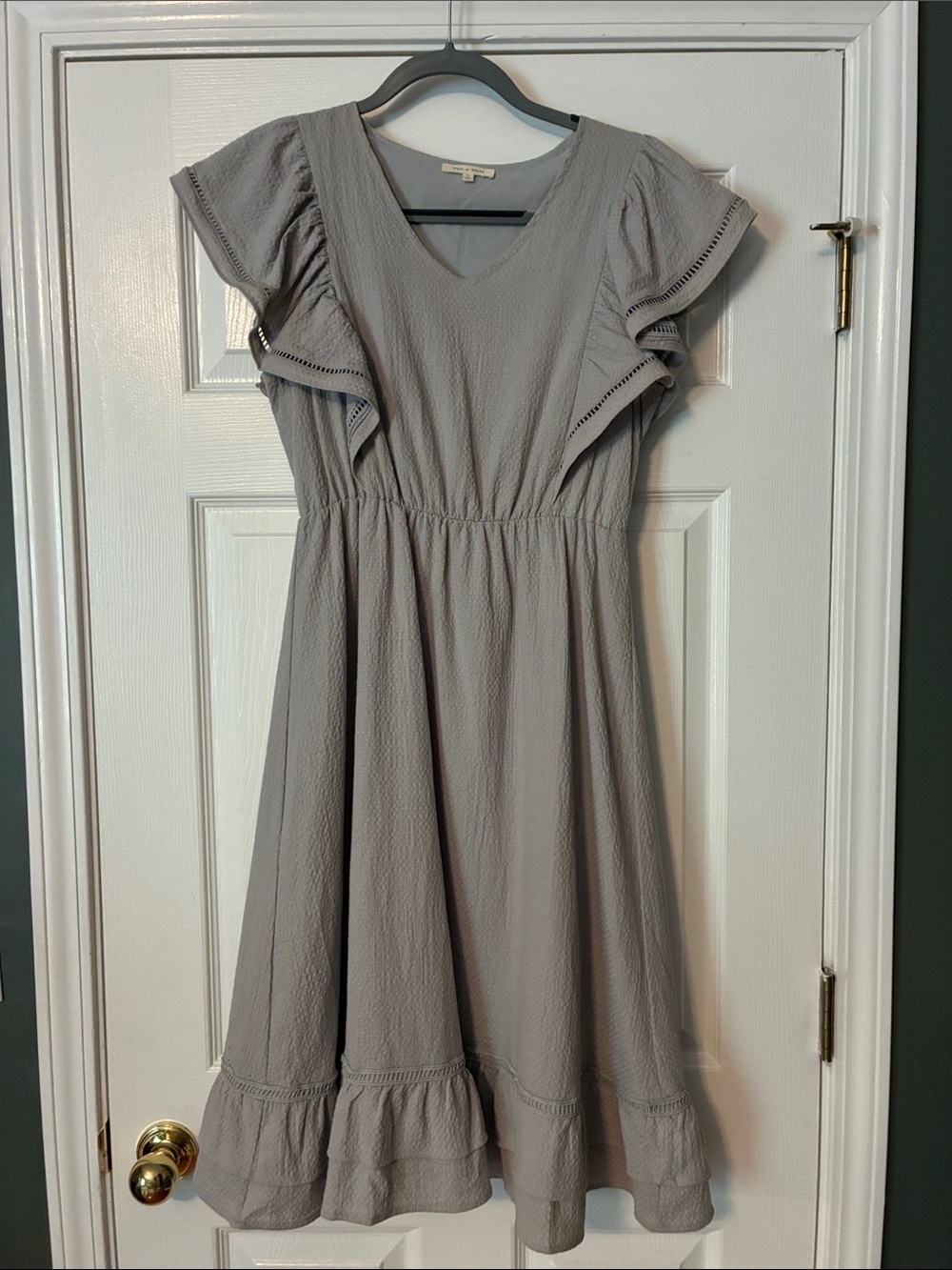 tea n rose Light Gray Ruffle-Sleeve V-Neck Dress
